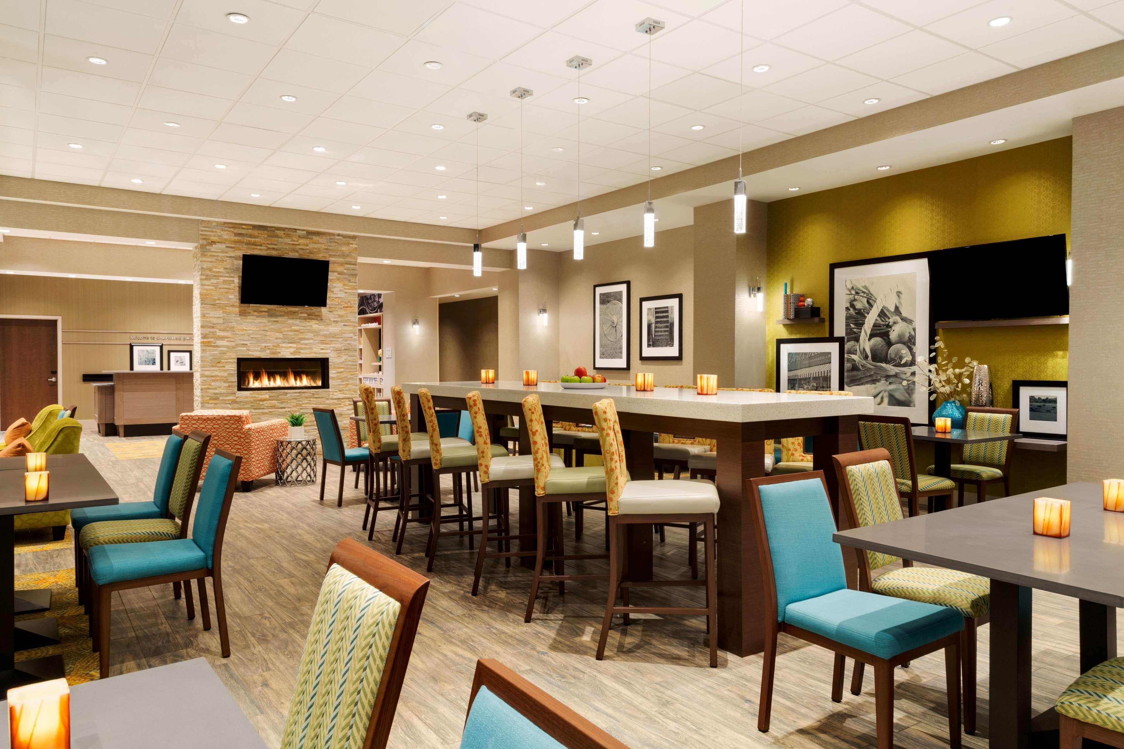 Hampton Inn By Hilton Edmonton/Sherwood Park Exteriör bild